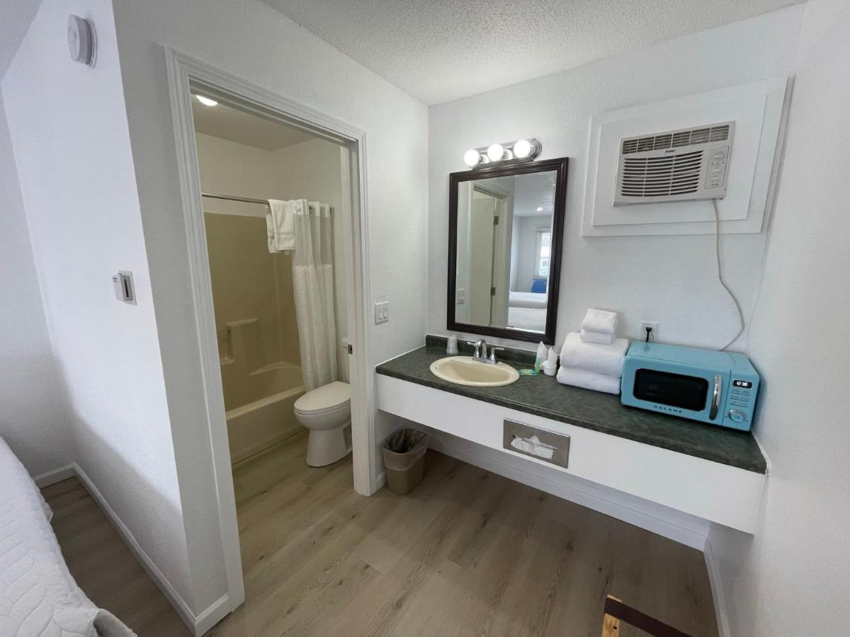Poolside Double Rooms Lake City Exterior photo